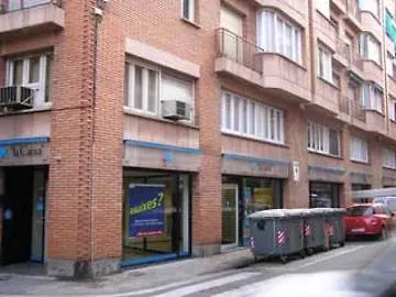 Pensión North 2*